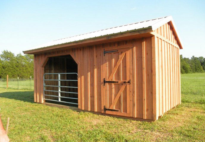 Run In with Tack Room