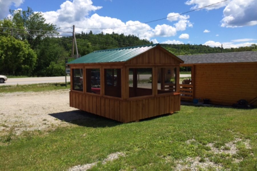 Screened Shed 105