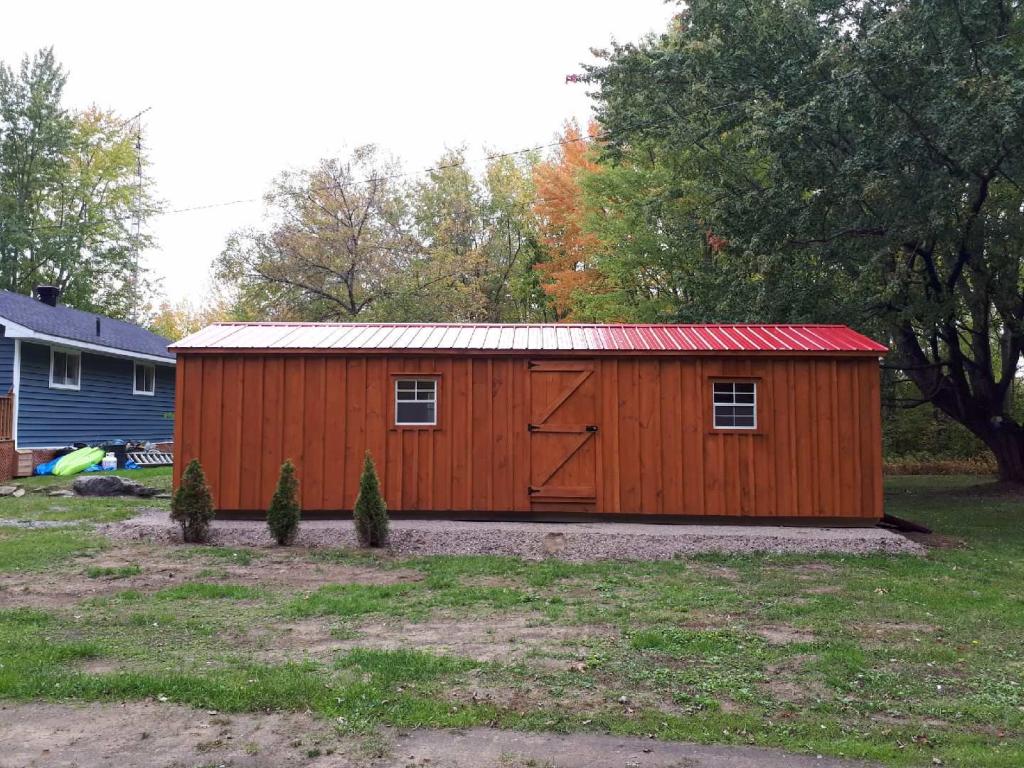 12 x 32 Board & Batten
